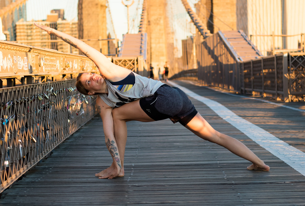 Yoga på Brooklyn Bridge helalf.se